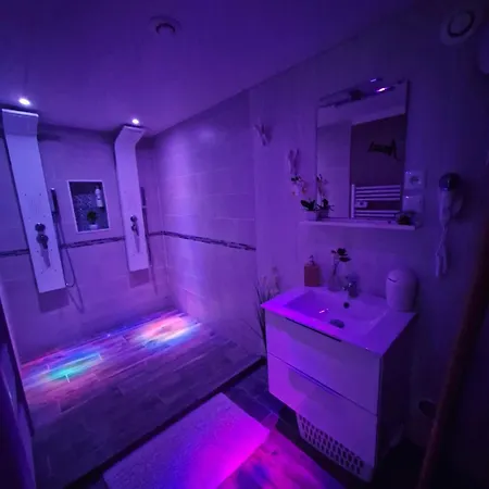 Avec Jacuzzi, Terrasse Amenagee Et Wifi A