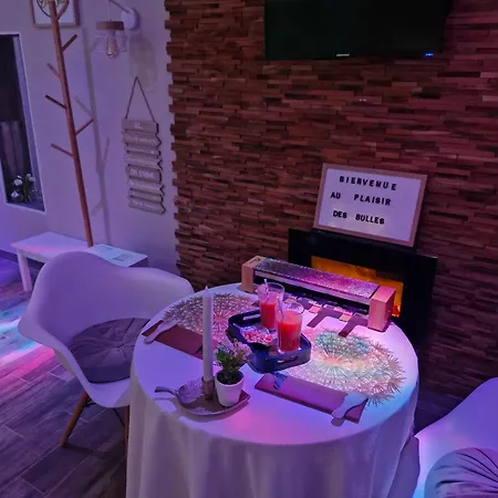 Avec Jacuzzi, Terrasse Amenagee Et Wifi A Διαμέρισμα