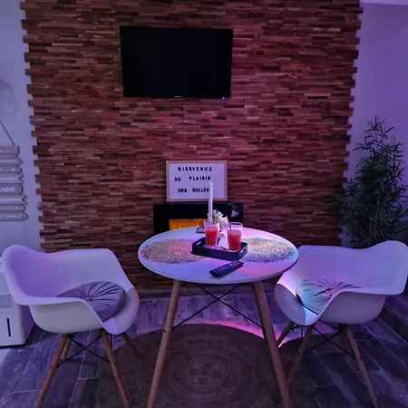 Διαμέρισμα Avec Jacuzzi, Terrasse Amenagee Et Wifi A